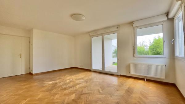 APPARTEMENT 3 PIÈCES ? 61 M² ? VIRY-CHÂTILLON FACE AU LAC - GARE RER À 10 MIN