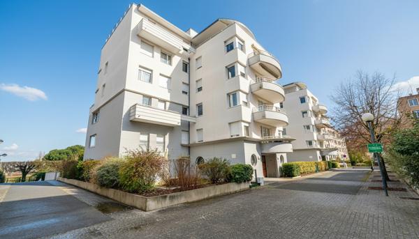 APPARTEMENT 3 PIÈCES ? 61 M² ? VIRY-CHÂTILLON FACE AU LAC - GARE RER À 10 MIN