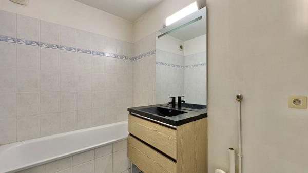 APPARTEMENT 3 PIÈCES ? 61 M² ? VIRY-CHÂTILLON FACE AU LAC - GARE RER À 10 MIN