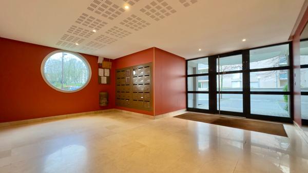 APPARTEMENT 3 PIÈCES ? 61 M² ? VIRY-CHÂTILLON FACE AU LAC - GARE RER À 10 MIN