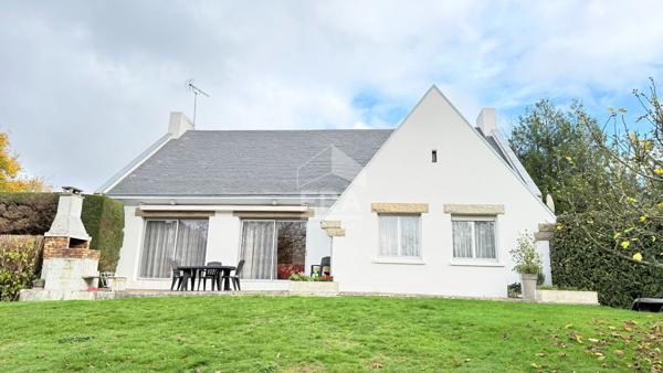 Maison Saint BERTHEVIN 8 pièce(s) 170 m2