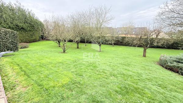 Maison Saint BERTHEVIN 8 pièce(s) 170 m2