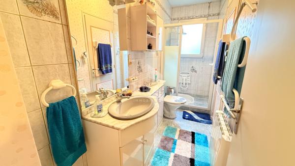 Maison Saint BERTHEVIN 8 pièce(s) 170 m2