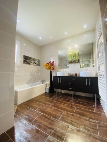 Maison 9 pièces - 233 m² Bien prestige