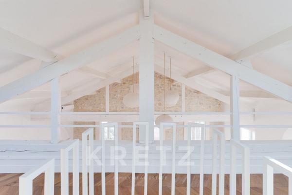 Elegante villa rénovée à pied du village