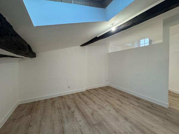 A louer, dans le coeur historique de Périgueux, bel Appartement T2 entièrement restauré