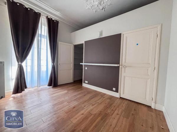Appartement à louer 2 pièces 55.8m² Carcassonne (11000)