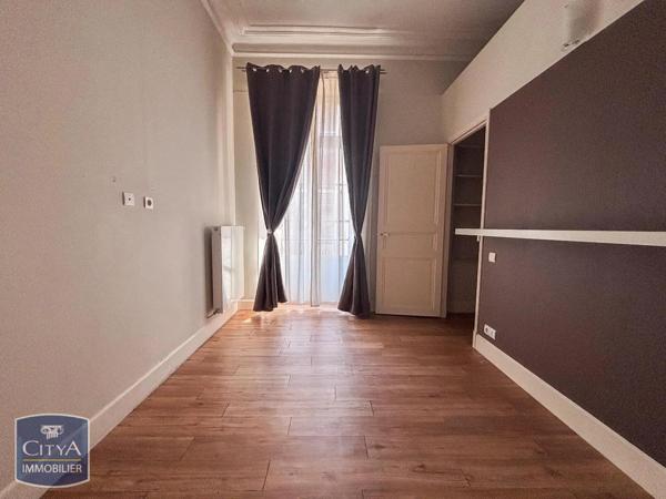 Appartement à louer 2 pièces 55.8m² Carcassonne (11000)