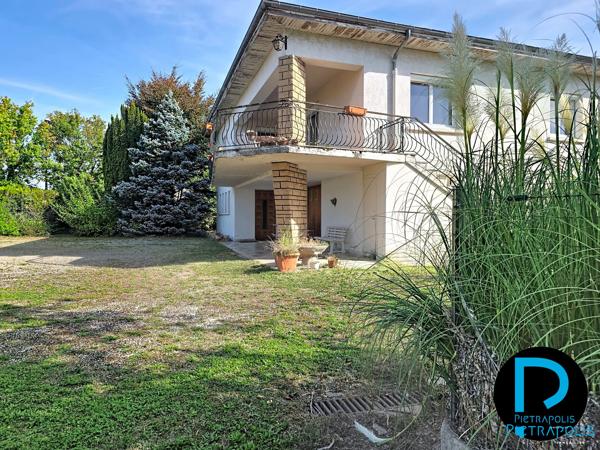 Maison sur sous-sol 3 chambres, avec garage annexe