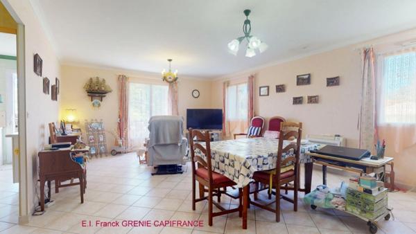 Maison à vendre 4 pièces GAREOULT (83)