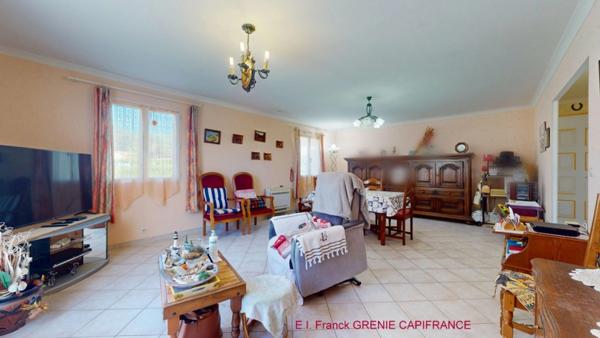 Maison à vendre 4 pièces GAREOULT (83)