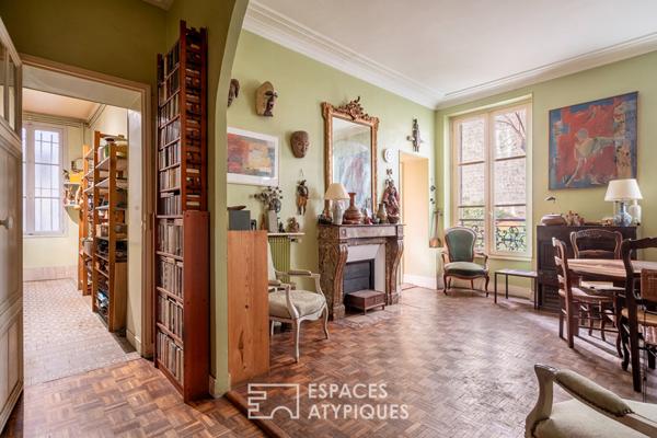 Rez-de-chaussée à réinventer sur jardin au calme d’une impasse