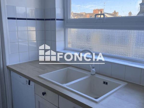 Location Appartement 4 pièces 76.13 m² - 13 RUE DE LA CLOCHE Fontainebleau 77300