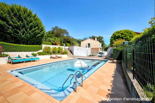 Villa 195 m² - 5 chambres - Terrain 5 267 m²