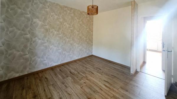 Villa 195 m² - 5 chambres - Terrain 5 267 m²