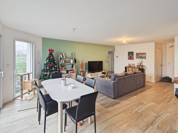 Maison récente de plain-pied 88 m² habitables + garage