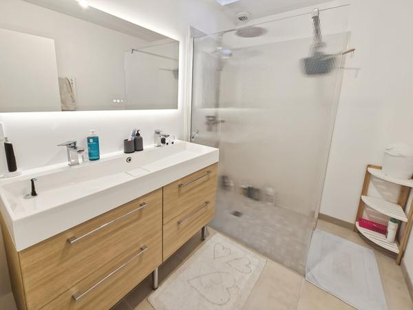 Maison récente de plain-pied 88 m² habitables + garage