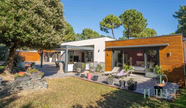 VILLA CONTEMPORAINE SUR LE GOLF DE LA PALMYRE
