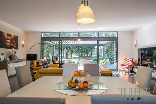 VILLA CONTEMPORAINE SUR LE GOLF DE LA PALMYRE