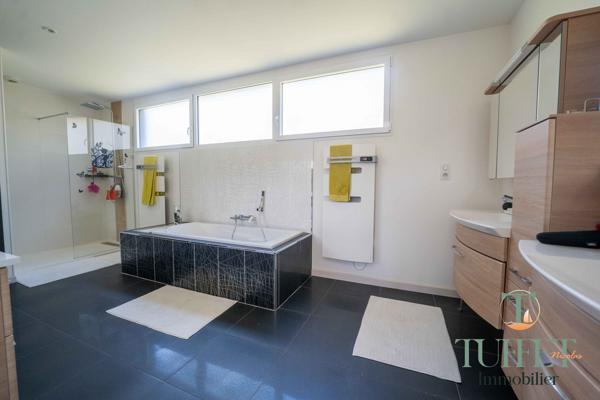 VILLA CONTEMPORAINE SUR LE GOLF DE LA PALMYRE