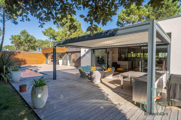VILLA CONTEMPORAINE SUR LE GOLF DE LA PALMYRE