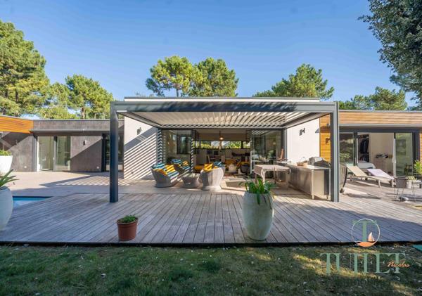 VILLA CONTEMPORAINE SUR LE GOLF DE LA PALMYRE