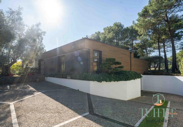 VILLA CONTEMPORAINE SUR LE GOLF DE LA PALMYRE