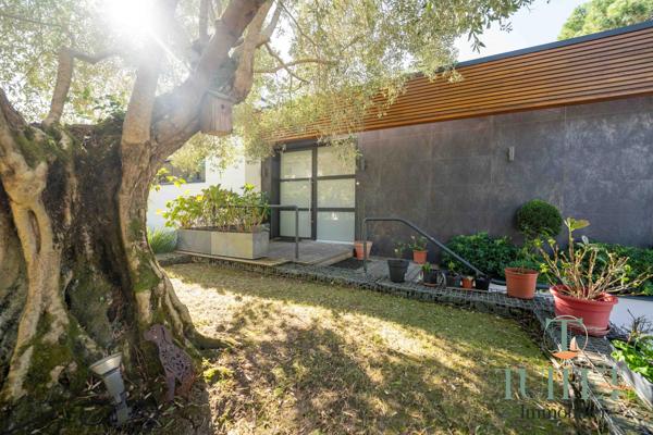 VILLA CONTEMPORAINE SUR LE GOLF DE LA PALMYRE