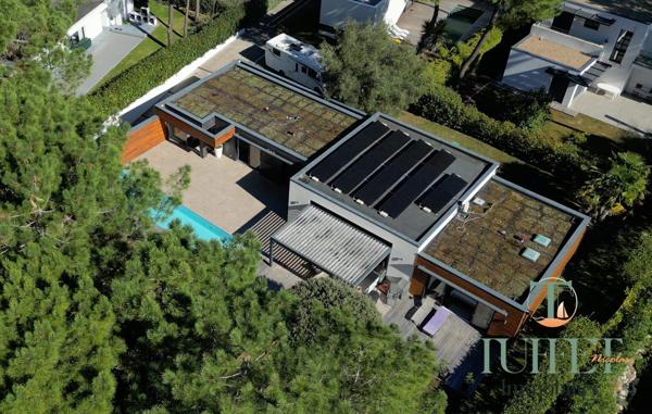 VILLA CONTEMPORAINE SUR LE GOLF DE LA PALMYRE