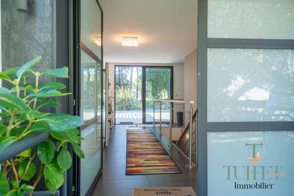 VILLA CONTEMPORAINE SUR LE GOLF DE LA PALMYRE