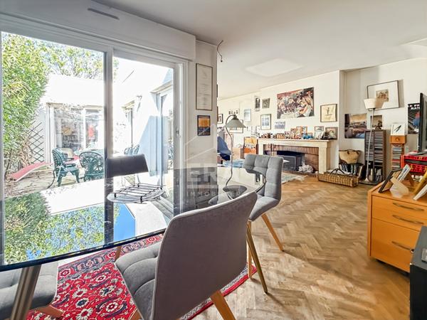 Maison familiale avec double salon, 4 chambres, patio, jardin