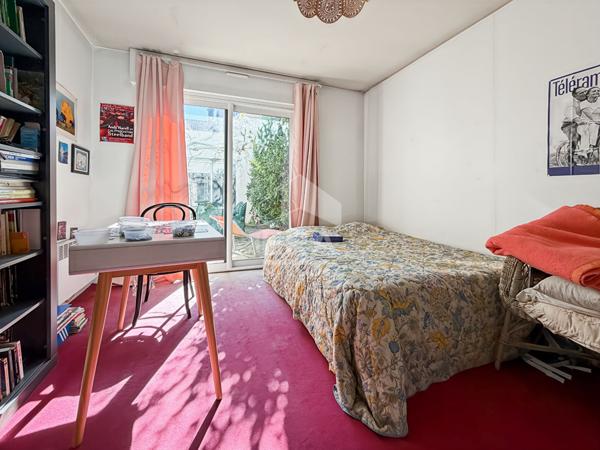 Maison familiale avec double salon, 4 chambres, patio, jardin