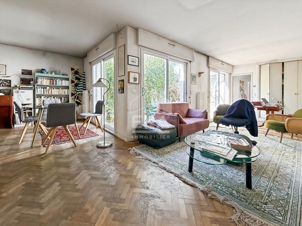 Maison familiale avec double salon, 4 chambres, patio, jardin