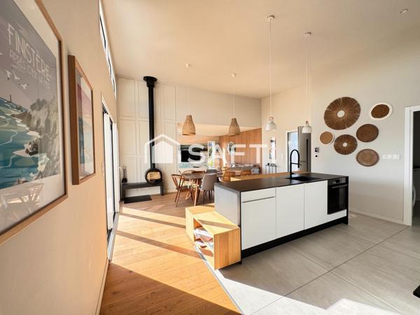 Maison plain-pied, 4 chambres et un garage, grand terrain