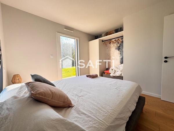 Maison plain-pied, 4 chambres et un garage, grand terrain