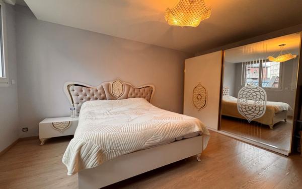 Appartement à vendre    4 pièces • 123 m2 Amiens