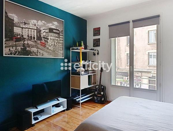 Appartement
         3 pièces
        - 70 m² Exclusivité 175 000 € *