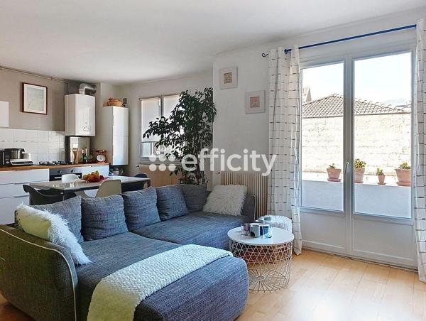 Appartement
         3 pièces
        - 70 m² Exclusivité 175 000 € *