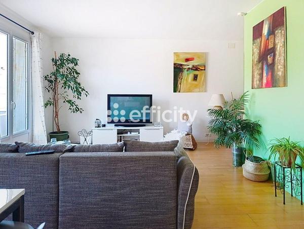 Appartement
         3 pièces
        - 70 m² Exclusivité 175 000 € *