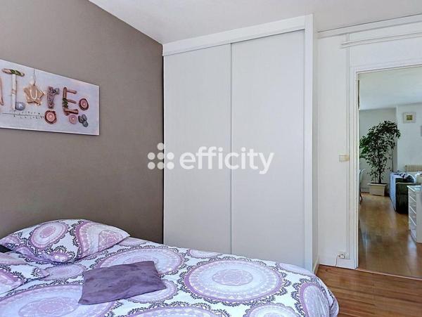 Appartement
         3 pièces
        - 70 m² Exclusivité 175 000 € *
