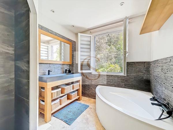 Maison à vendre 5 pièces de 142 m²