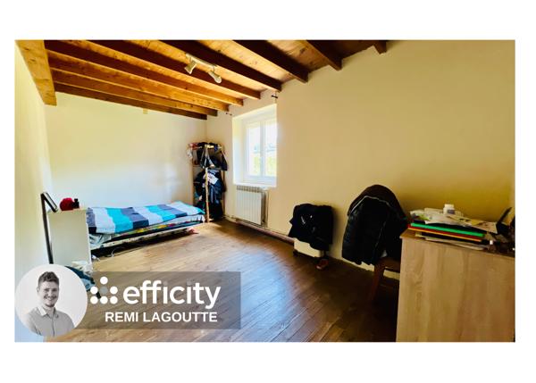Maison
         7 pièces
        - 177 m² 215 000 € *