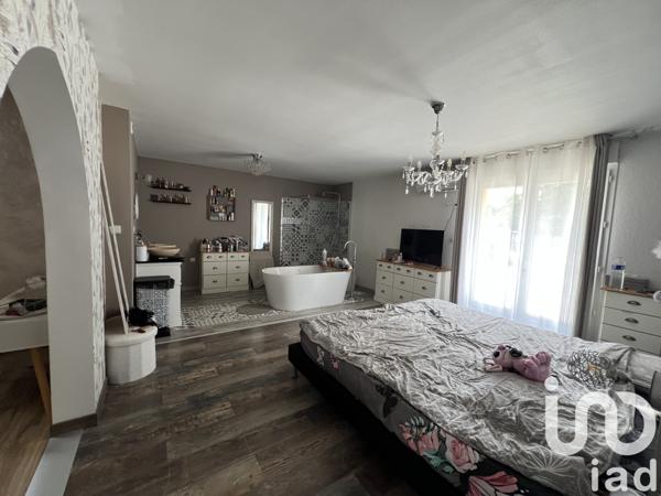 Maison à vendre 9 pièces 360 m² Montfort-le-Gesnois