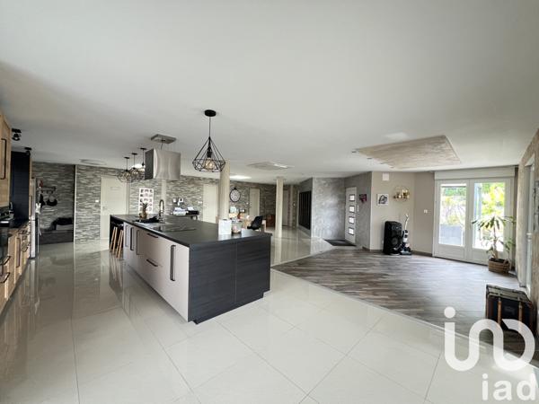 Maison à vendre 9 pièces 360 m² Montfort-le-Gesnois