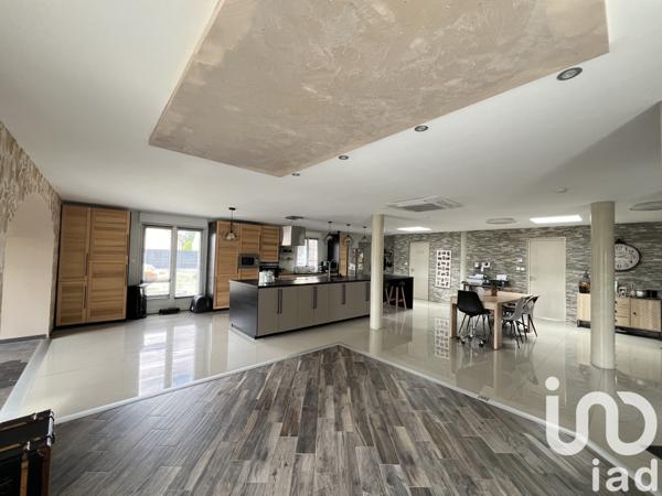 Maison à vendre 9 pièces 360 m² Montfort-le-Gesnois