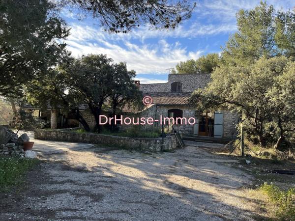 Maison à vendre 10 pièces de 250 m²