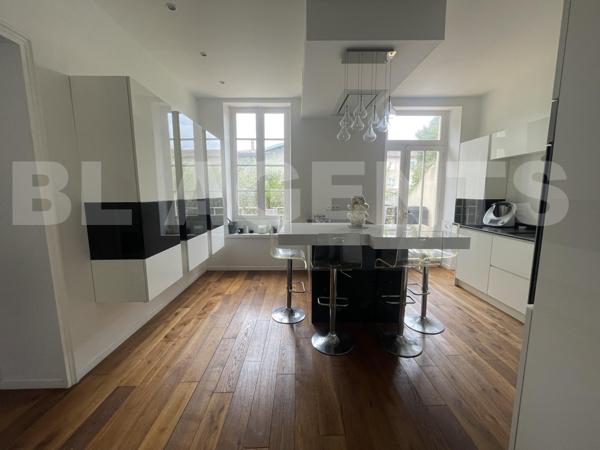 maison/villa 9 pièce(s) 331 m2