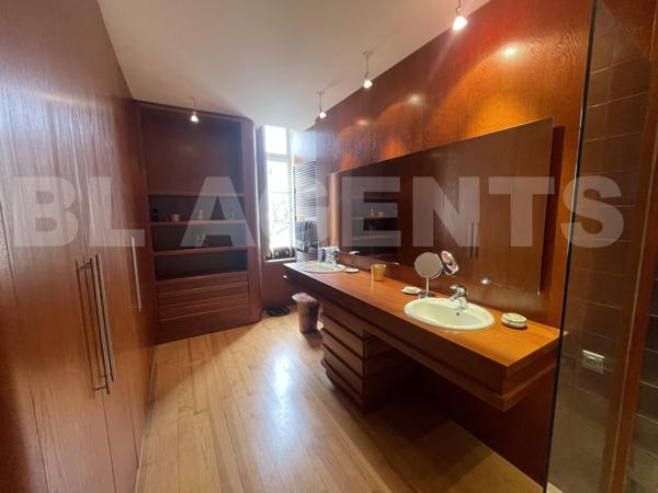 maison/villa 9 pièce(s) 331 m2