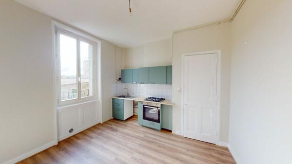 Appartement à louer    1 pièce • 41,80 m2 Saint-Étienne