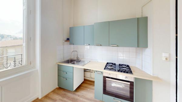 Appartement à louer    1 pièce • 41,80 m2 Saint-Étienne